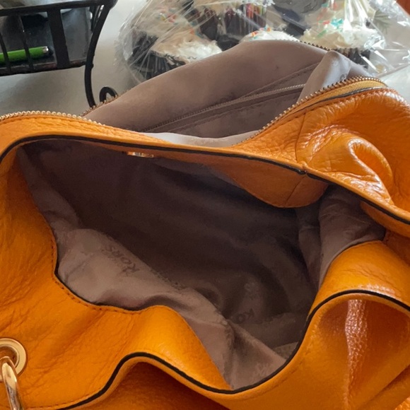 A Micheal Kors Hobo Purse - Picture 5 of 5